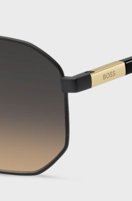 Lunettes de soleil en acier noir avec incrustation de logo dor&eacute;e, Noir
