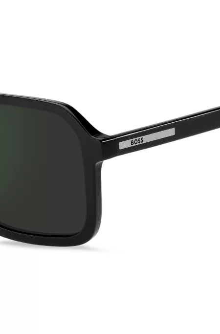 Schwarze Sonnenbrille mit Logo-Details