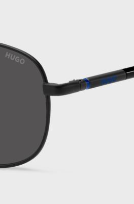 Occhiali da sole neri con particolari blu, Nero