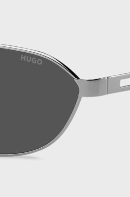 Metal sunglasses with cut-out logo, Silver tone