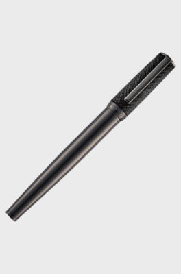 Penna stilografica placcata color canna di fucile con cappuccio in pelle strutturata, Nero