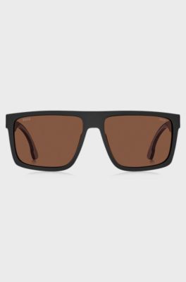 Black sunglasses with high-contrast polarised lenses, Black