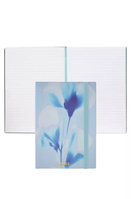 Carnet A5 à fleurs bleues avec logo métallisé