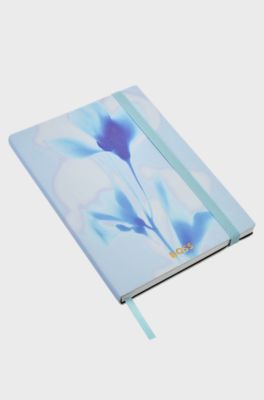 Taccuino A5 con stampa floreale blu e logo metallizzato, Celeste