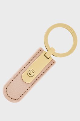 Grained nude key ring with golden Double B hardware, Pink