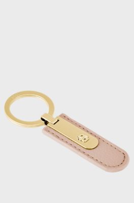 Grained nude key ring with golden Double B hardware, Pink