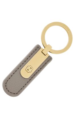Keyring in grained material with gold-tone details, Light Brown