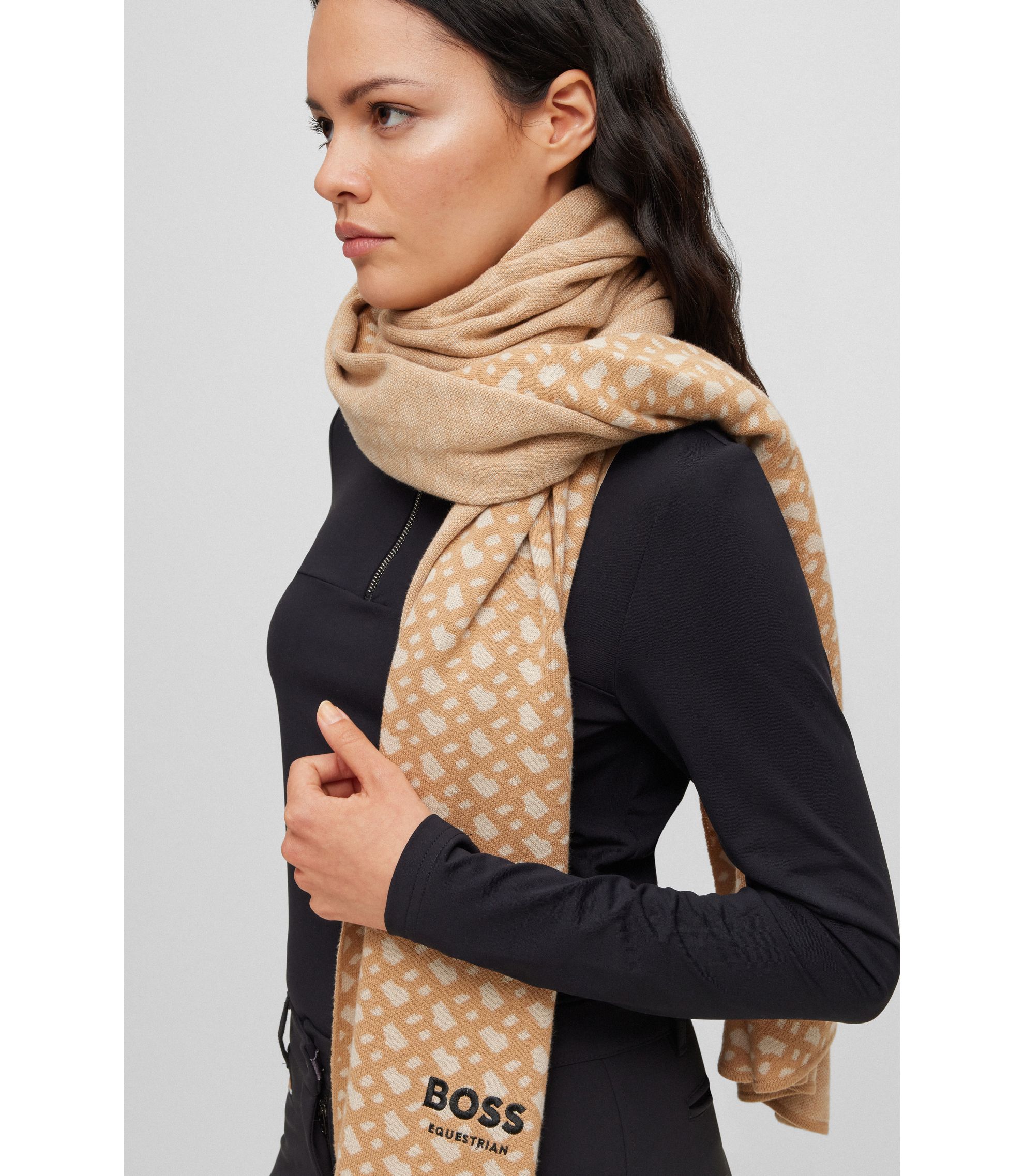 hbeuB1U1801_261_340?wid=1980&