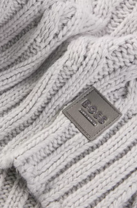 Equestrian cable-knit scarf with logo patch
