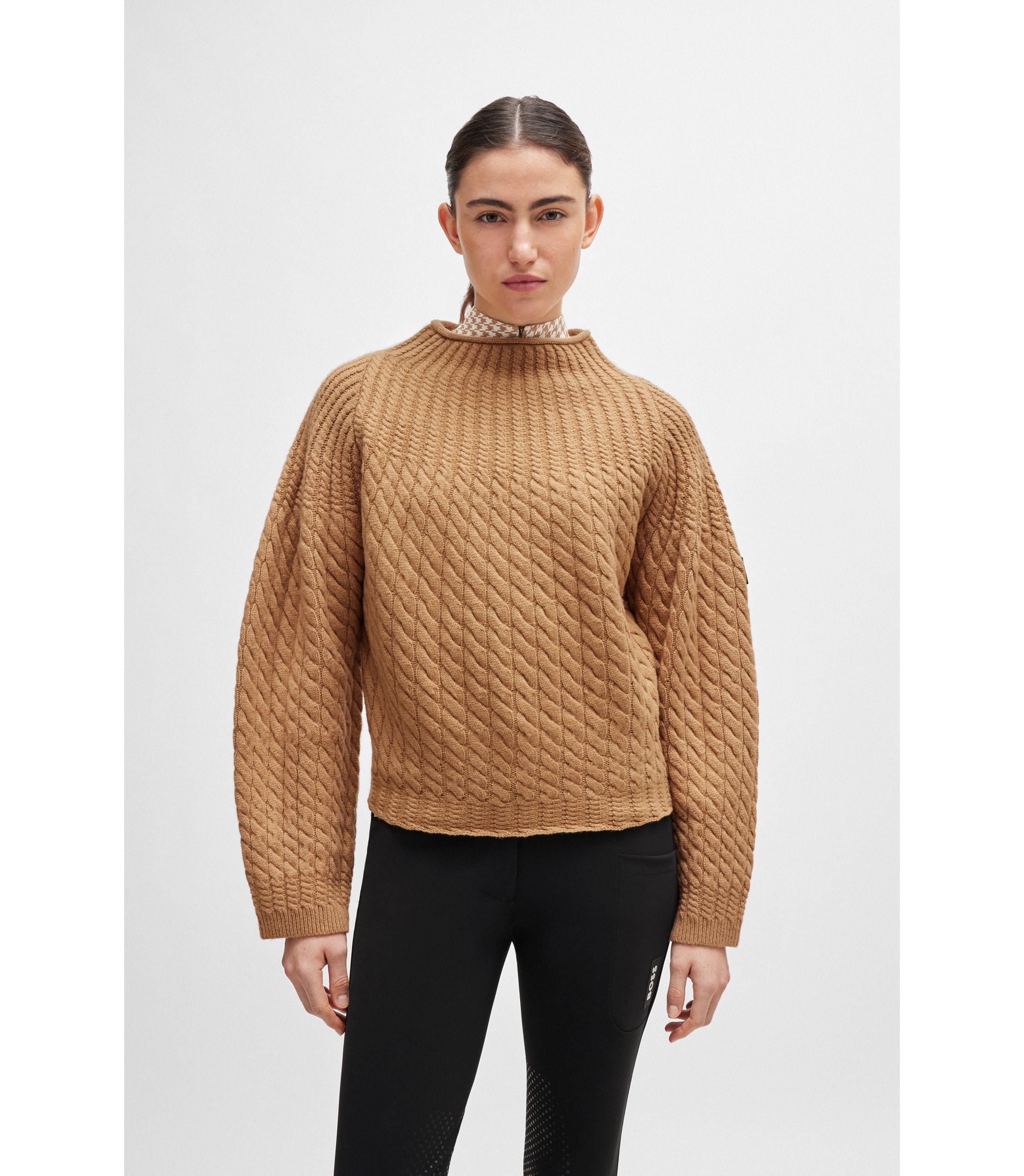 hbeuB4W1001_260_350?wid=1980&