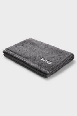 Tapis de bain en coton avec logo brod&eacute; contrastant, Gris sombre