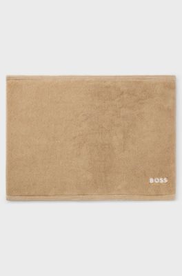 Cotton bath mat with contrast embroidered logo, Beige