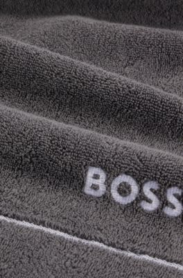 Cotton bath mat with contrast logo embroidery, Dark Grey