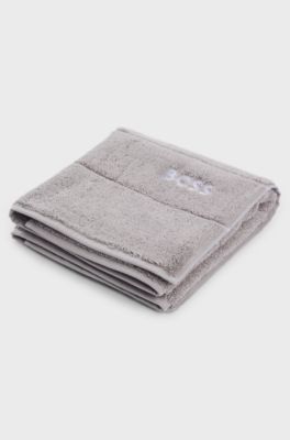 Cotton bath mat with contrast logo embroidery, Grey