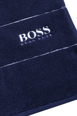 Tapis de bain en coton avec logo contrastant brod&eacute;, Bleu fonc&eacute;