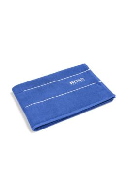 Cotton bath mat with contrast logo embroidery, Blue