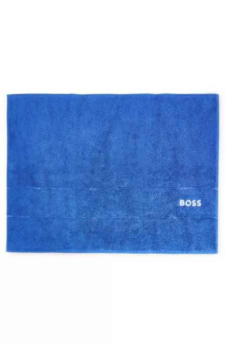 Cotton bath mat with contrast logo embroidery