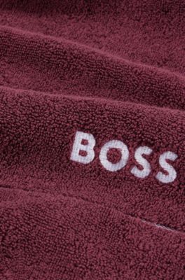 Cotton bath mat with contrast logo embroidery, Dark Purple