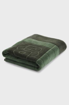 Cotton bath sheet with carved Double B monogram, Green
