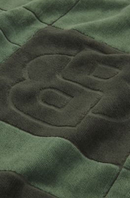 Cotton bath sheet with carved Double B monogram, Green
