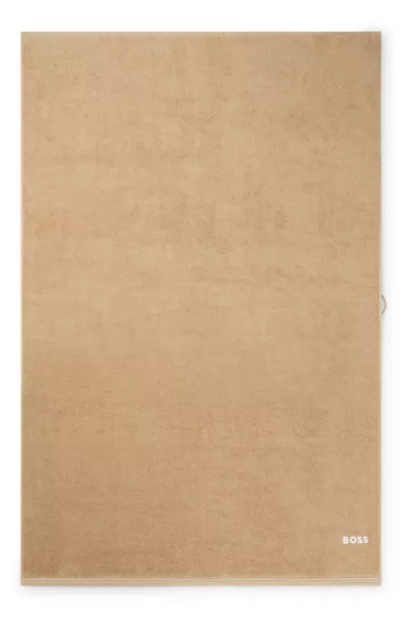 Badetuch aus Baumwolle mit kontrastfarbener Logo-Stickerei