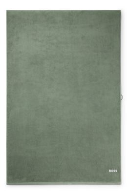 Cotton bath sheet with contrast embroidered logo, Green