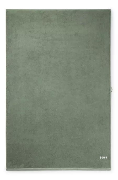 Badetuch aus Baumwolle mit kontrastfarbener Logo-Stickerei