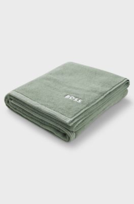 Cotton bath sheet with contrast embroidered logo, Green