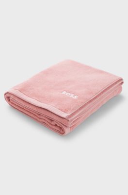 Cotton bath sheet with contrast embroidered logo, light pink