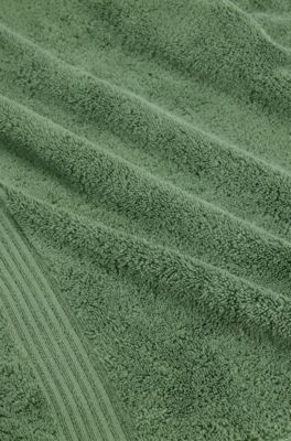 Drap de bain en coton avec logo brod&eacute;, Vert