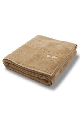 Badetuch aus Baumwolle mit wei&szlig;er Logo-Stickerei, Beige