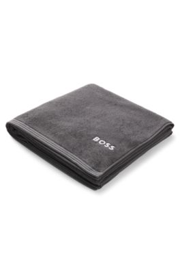 Cotton bath towel with contrast embroidered logo, Dark Grey