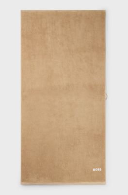 Cotton bath towel with contrast embroidered logo, Beige