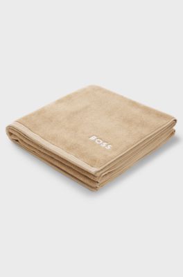 Cotton bath towel with contrast embroidered logo, Beige