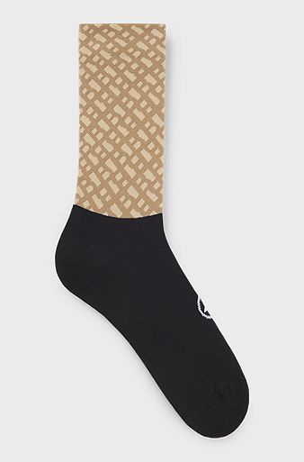 BOSS x ASSOS moisture-wicking cycling socks with seamless construction, Beige