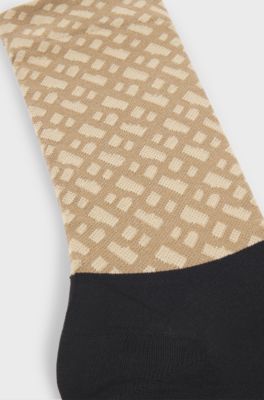 BOSS x ASSOS moisture-wicking cycling socks with seamless construction, Beige