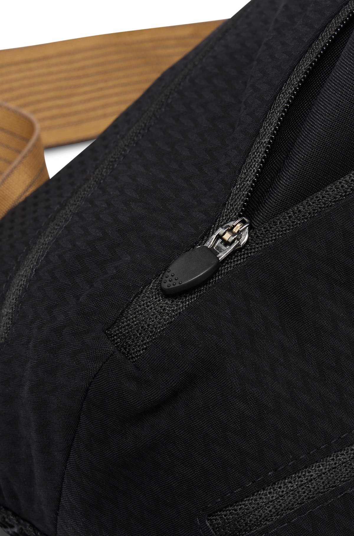 Vandtæt spidertaske med reflekterende detaljer fra BOSS x ASSOS , Sort
