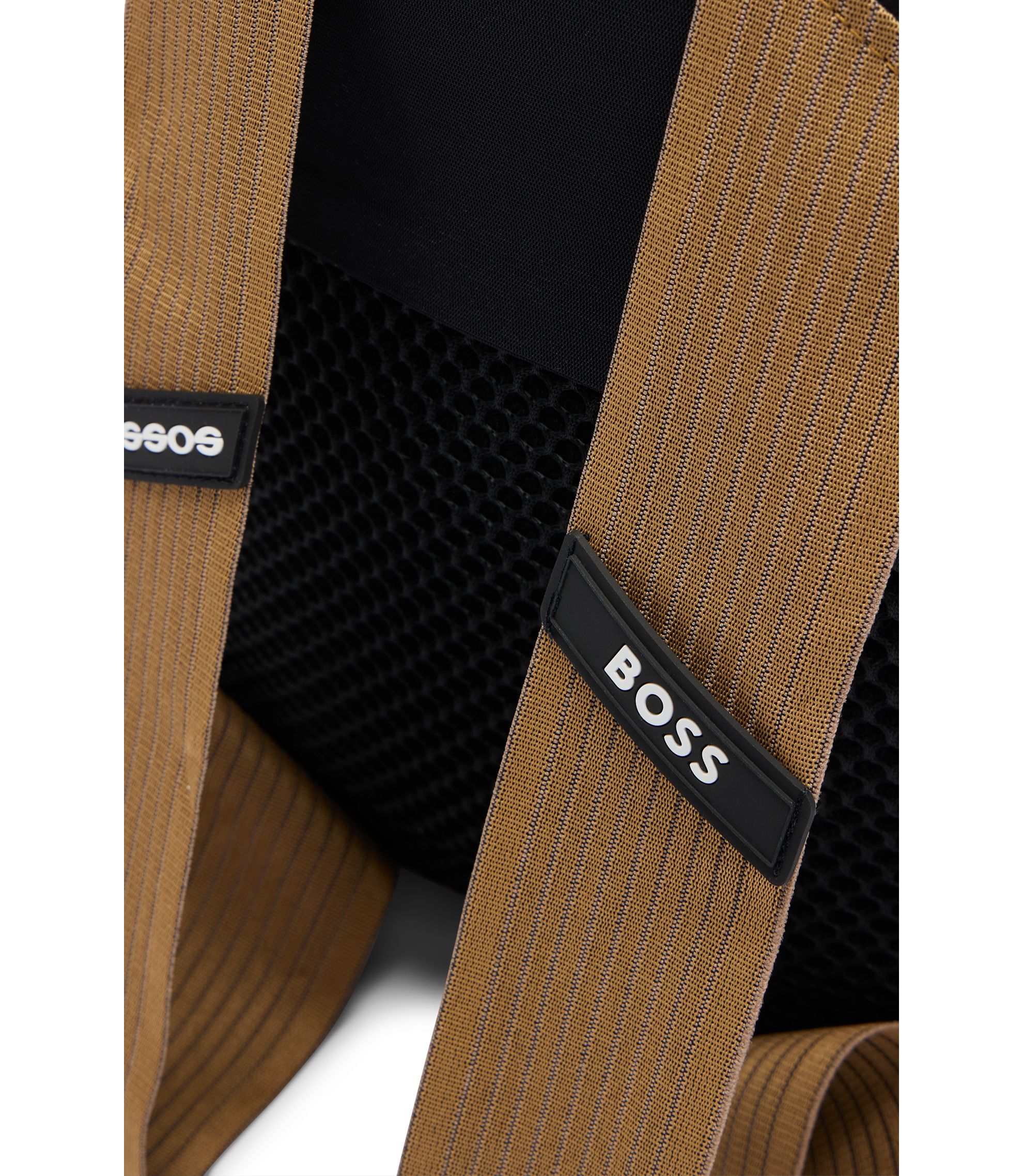 hbeuCP139491718_001_241?wid=