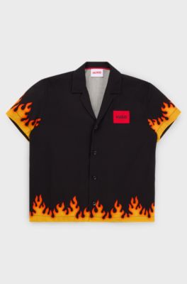 Barnskjorta med logga och illustration i form av flammor, Svart
