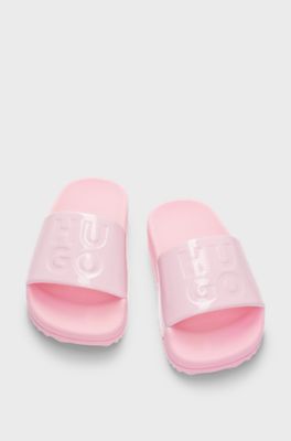 Kids' gloss-effect slides with stacked logo, Pink