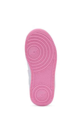 Sneakers til b&oslash;rn i mesh og imiteret l&aelig;der, Hvid