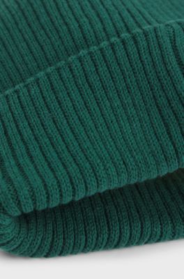 Kids' knitted beanie hat with red logo label, Green