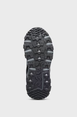 Barnsneakers med stickad ovandel, mocka och l&auml;derimitation, Svart