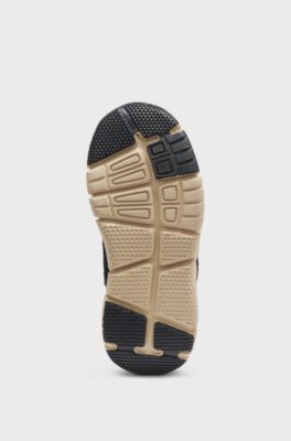 Bottines avec finitions en cuir su&eacute;d&eacute; et similicuir pour enfant, Noir