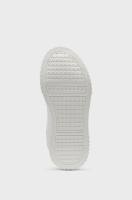 Kids' trainers in faux leather with iridescent accents, White