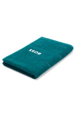 화이트 로고 자수 코튼 게스트 타월, 다크 그린