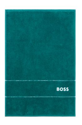 화이트 로고 자수 코튼 게스트 타월, 다크 그린