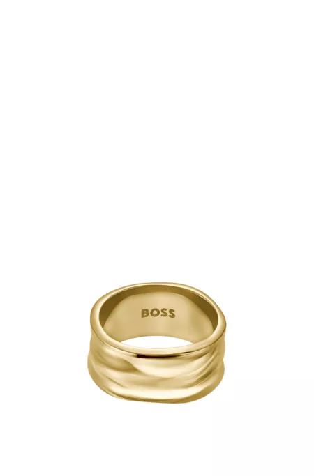 Ring with ripple design