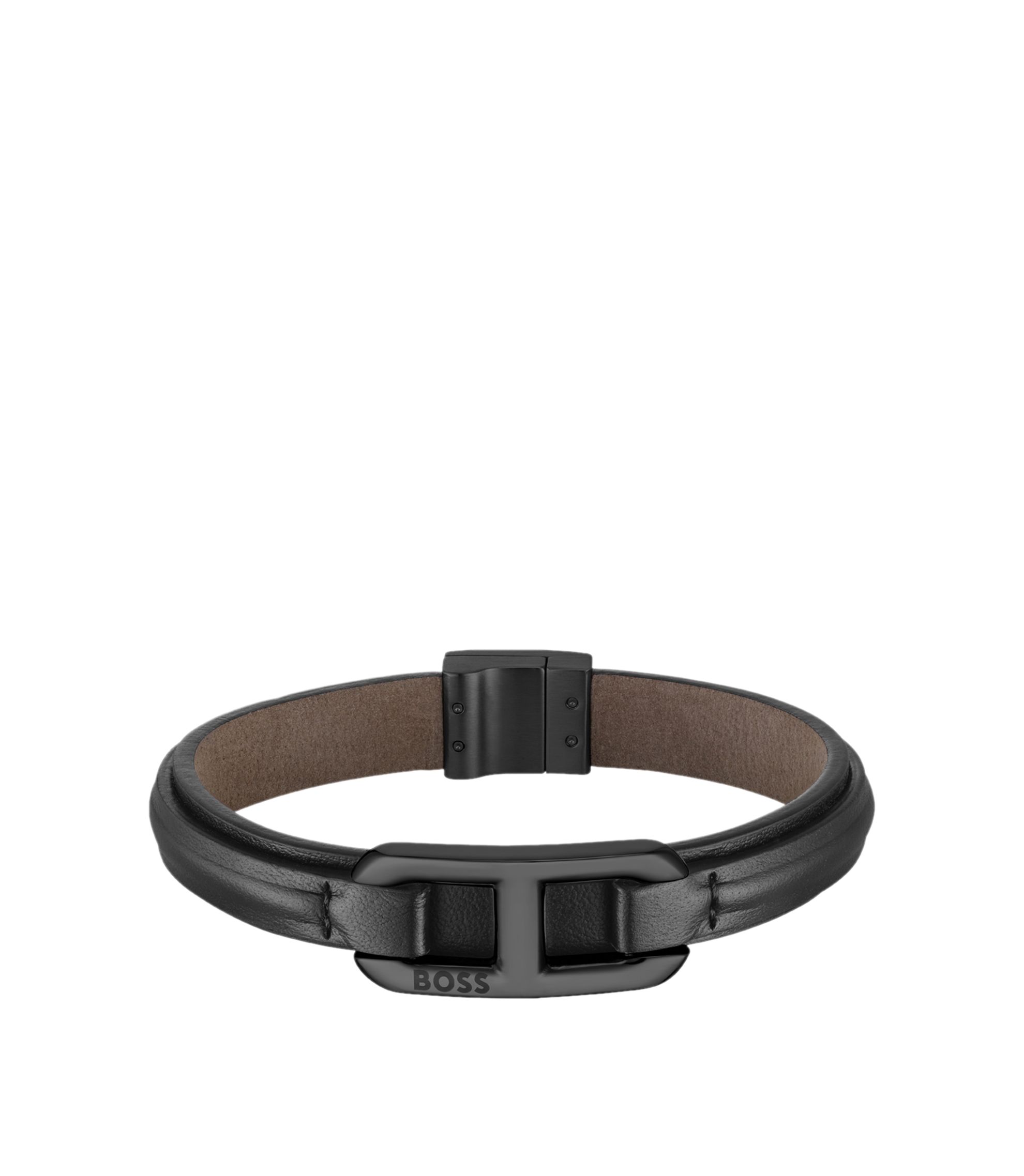 Armband aus geschichtetem Leder mit schwarzem metallenen Logo-Verschluss