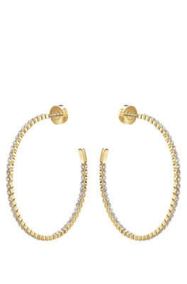 Refined earrings with signature branding